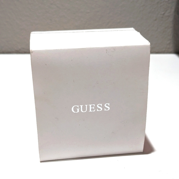 Guess breast cancer awareness pink ribbon silver bracelet watch - Picture 8 of 8